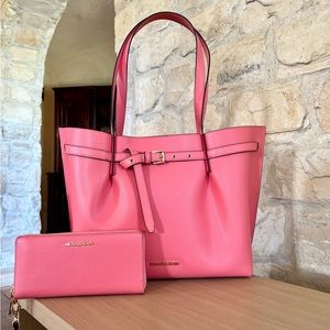 Michael Kors Emilia Large EW Tote & Wallet set NWT Authentic